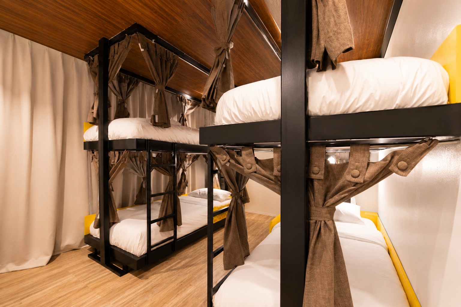 4-Bed Mixed Dorm Ensuite